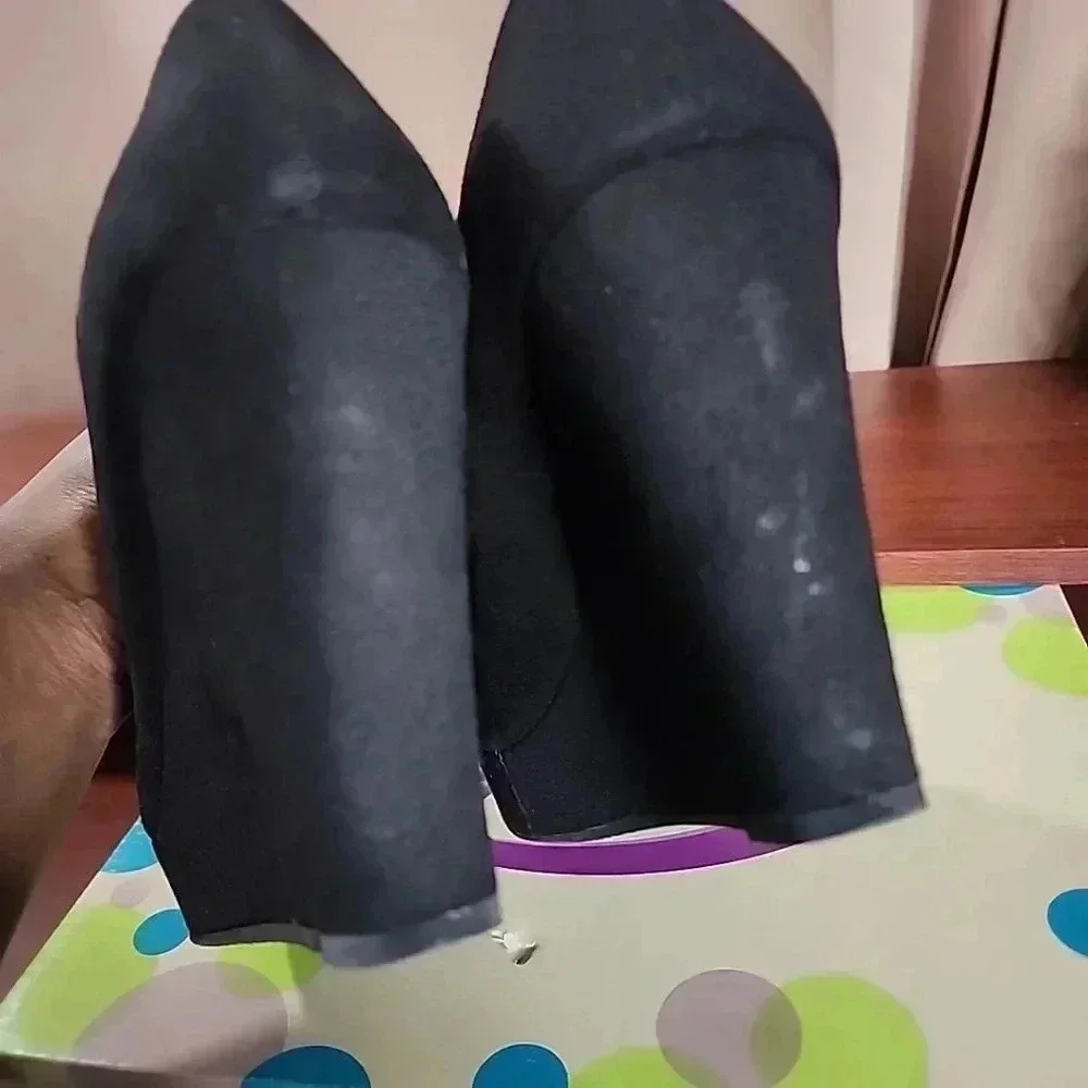 Soda womens Suede black wedges. Size 6.5